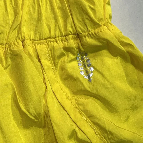 FREE PEOPLE MOVEMENT neon yellow high waisted running shorts size LARGE - Picture 3 of 10